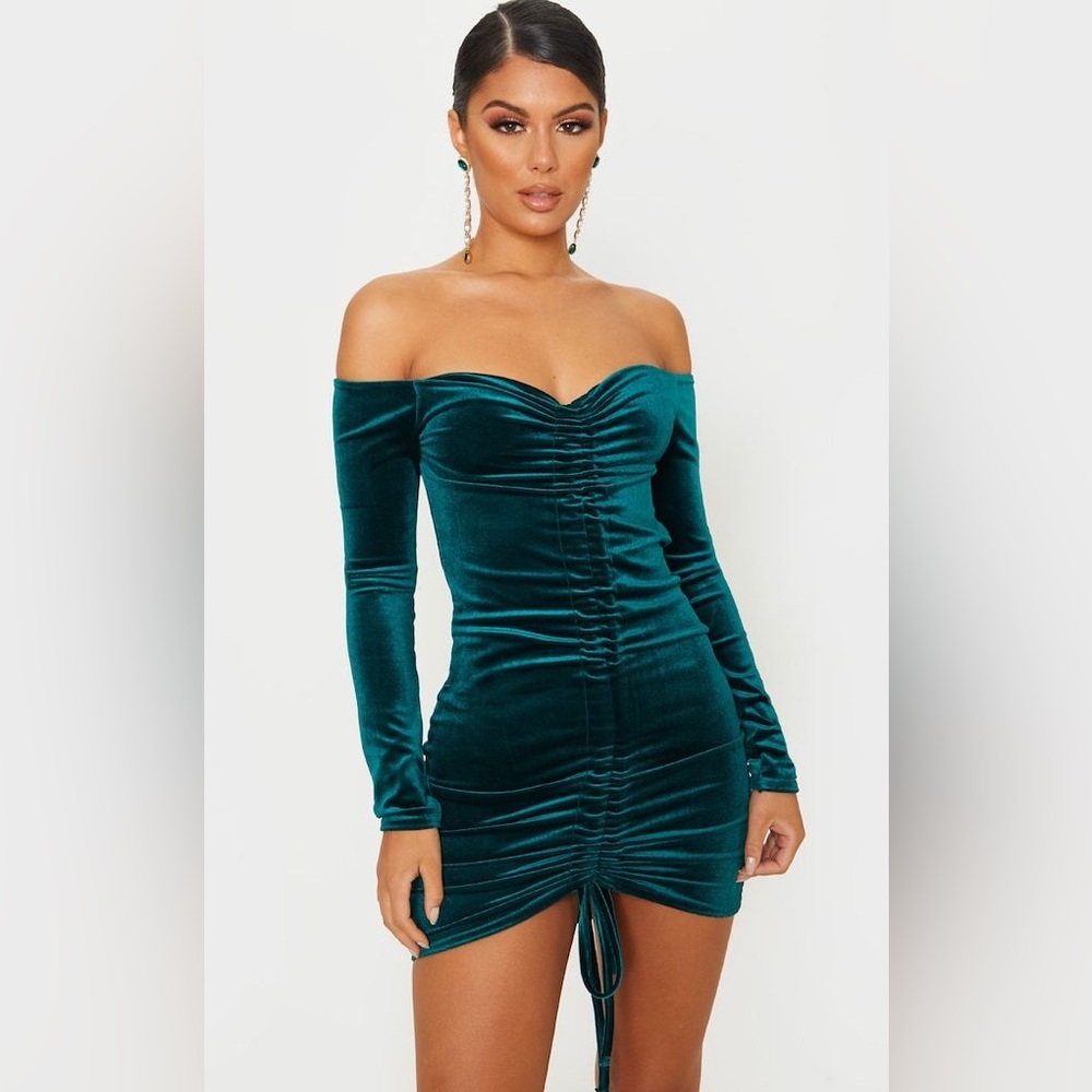 PrettyLittleThing Emerald Green Ribbed Velvet Bardot Ruched Bodycon Dress